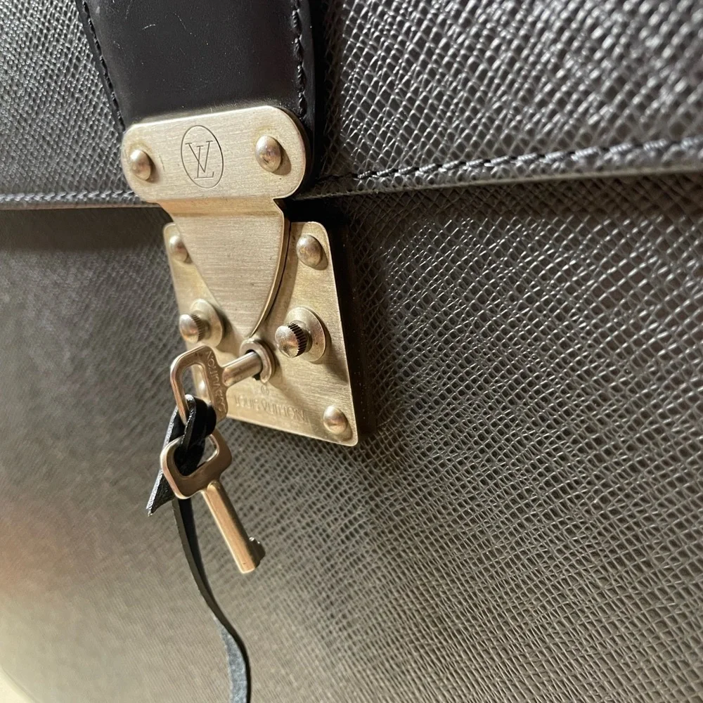 Louis Vuitton charcoal grey leather briefcase with keys!